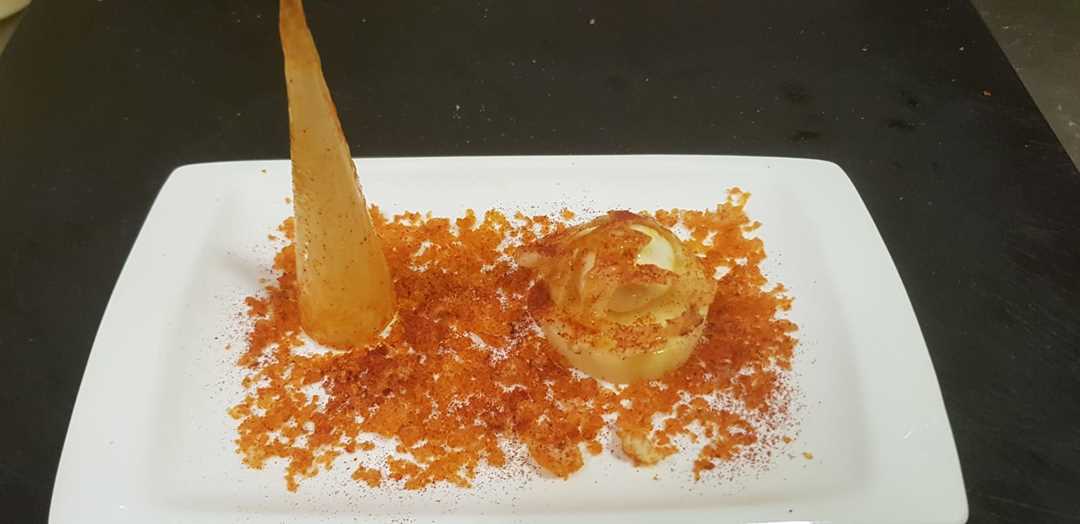 Isi. La plaza roja